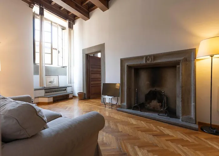 Ponte Vecchio Deluxe Apartment